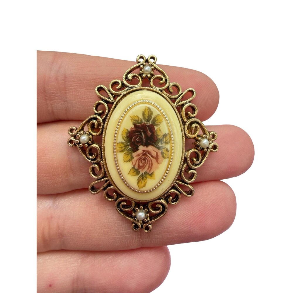 Vintage Gorgeous Victorian Filigree Brooch With Roses Floral Acrylic Cabochon Ce